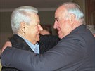 Pi návtv Ruska se bývalý nmecký kanclé Helmut Kohl setkal s bývalým...
