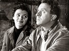 Jana Hlaváová a Miroslav Horníek v komedii Kam ert neme z roku 1959.