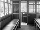 Interiér autobusu Laurin & Klement z roku 1925.