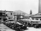 První autobusová garáž Rustonka v roce 1925.