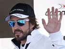 Fernando Alonso zdraví diváky Velké ceny Kanady.