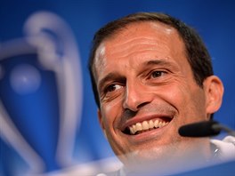 Trenr Massimiliano Allegri byl na tiskov konferenci uvolnn, akoliv ho ek...