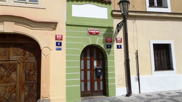 Neju��í d�m v Praze stojí v Ane�ské ulici 4 na Starém M�st�.