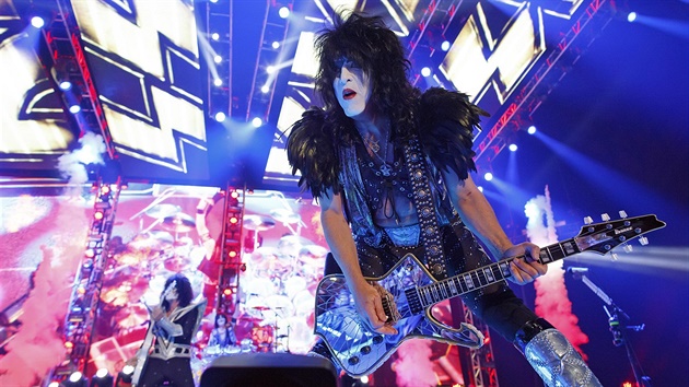 Americká rocková legenda Kiss zahrála v praské O2 Aren.