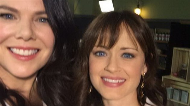 Chyběla jsi mi, napsala Lauren Grahamová k selfie, které se udělala se svou seriálovou dcerou Alexis Bledelovou.
