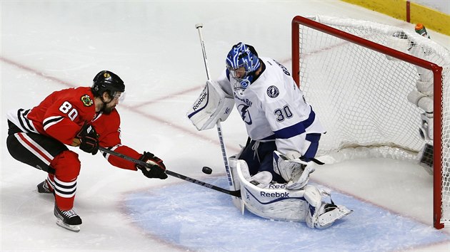 PIPRAVEN. Brank Tampy Bay Ben Bishop el anci Chicaga, Antoine Vermette vak neuspl.