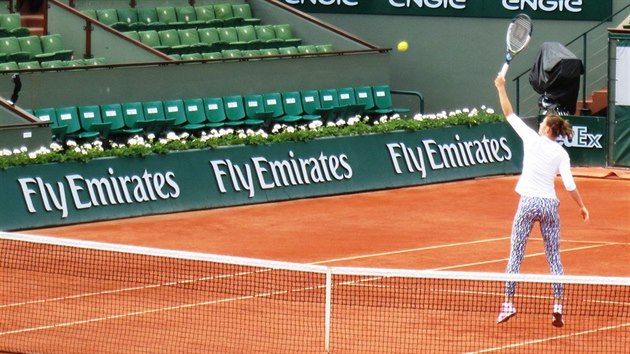 Lucie afov na Roland Garros ped utknm s Mari arapovovou.