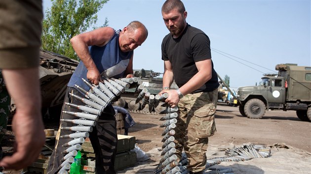 Ukrajint vojci u msta Artmivsk (26. kvtna 2015).