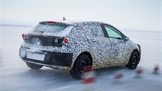 Testování nové verze Opelu Astra ve védském Arjeplogu