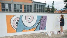 O Bornovy kresby na zdi u baťovského areálu se postarali místní žáci a studenti.