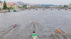 Osmiveslice Dukly Praha (uprosted) si jede pro výhru v Primátorkách.