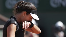 TĚŽKÝ BOJ. Ana Ivanovičová se trápí v semifinále Roland Garros s Lucií...