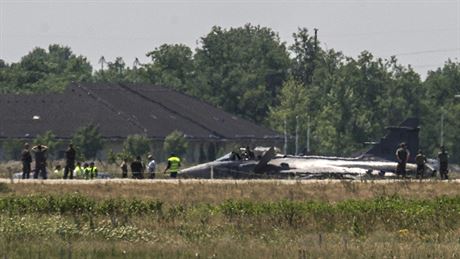 Havarovaný JAS-39 Gripen na základn v Kecskemétu.