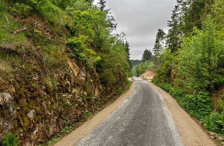 Nová cyklostezka spojující Slavonice a rakouský Dobersberg. Vede po...