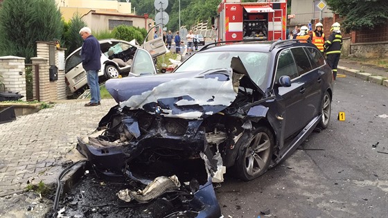 Kluci si jeli do Radotína pro výuční list, smetlo je BMW (19.6.2015)