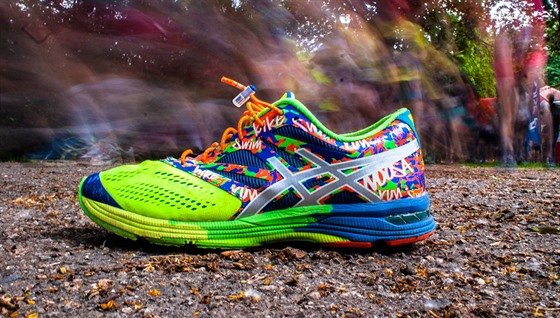 TEST: Asics Gel-Noosa Tri 10 - výkonnostn orientovaná silnika s triatlonovými koeny.