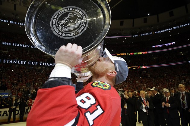 Zku�ený hokejista Marián Hossa, lo�ský �ampion NHL, po vypadnutí Chicaga na MS do Ruska nep�iletí.