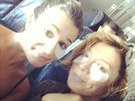 Lea Michele: Já a moje vizáistka Melanie o sebe peujeme i v letadle :)