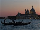 Západ slunce v romantických Benátkách
