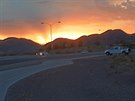 Západ slunce nad Skalistými horami v Nevad v USA. V Las Vegas nejsou jen...