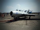 Píprava ke startu letadla Mig 15 na Airshow ve Kbelích.