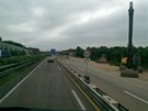 Stavební práce ped mstem Kassel zúily dálnici v naem smru ze tí pruh na...