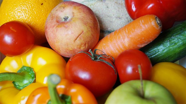 Ovoce a zelenina jsou nenahraditelnm zdrojem prospnch ltek. Pravideln pit ale nenahrad