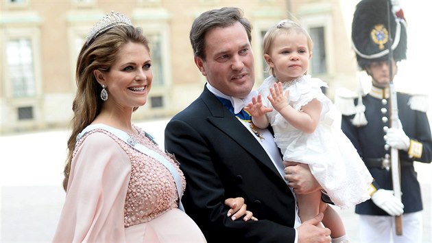 Princezna Madeleine se dva dny před porodem účastnila svatby svého bratra.