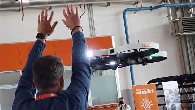 easyJet dron