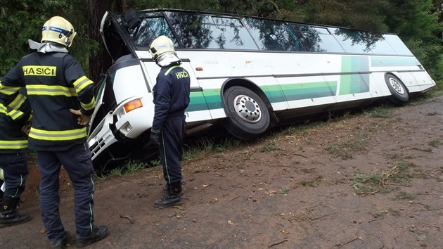Nehoda linkovho autobusu u Mladotic na Plzesku. (9. erven)