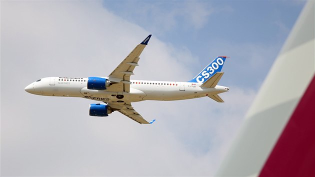 Svtovou premiru si na paskm aerosalonu odbv nov dopravn letoun spolenosti Bombardier. Je uren na regionln trat a pojme 110 a 130 cestujcch.