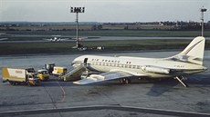 Caravelle III společnosti Air France na Ruzyni v roce 1977