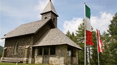 Pohled na kapli z italské strany hranice