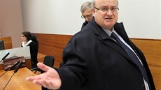 Soudce Ondej Havlín ped kárným senátem v Brn (13. dubna 2012)