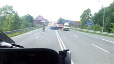 Pohled na místo nehody na silnici I/11 u Nových Sedlic na Opavsku. (12. ervna...