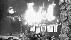 V plamenech při požáru Bezručovy chaty 11. března 1978 zahynul malý chlapec.