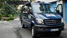 Nové vozidlo krizového tábu je vybaveno speciální spojovací technikou a má...