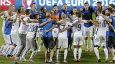 Slovenská radost po vítězství v kvalifikaci o postup na Euro 2016 nad Makedonií.