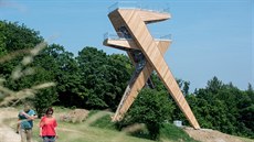 Rozhledna nad obcí Sala� na Uherskohradi��sku.