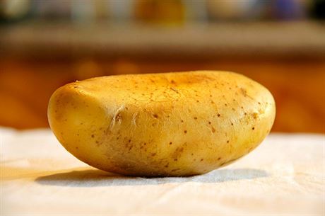 Ran brambora je men a m ten slupku, ne ta zral.