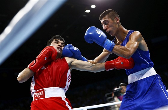 Slovenský boxer Viliam Tankó (vpravo) v Baku dokonal na Evropských hrách svou...
