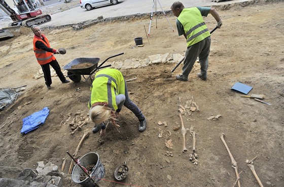 Archeologický przkum centra Poátek vydal zajímavé historické nálezy. Pod...