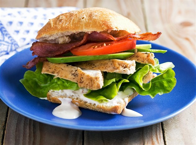 Ku�ecí cajun burgery