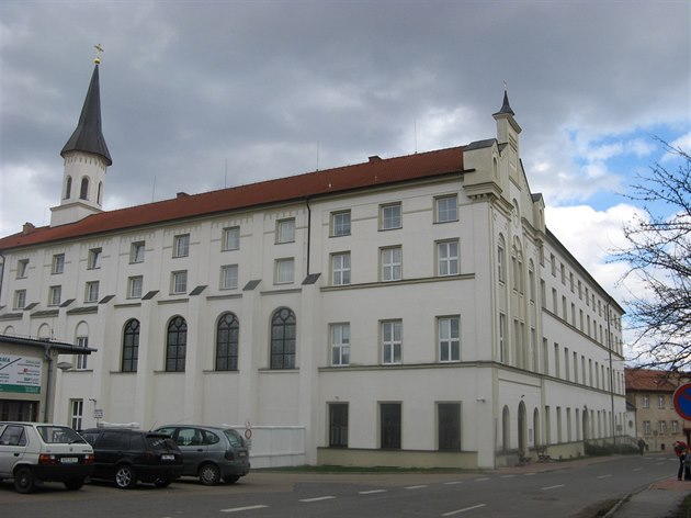 Klášter svatého Karla Boromejského s ženskou věznicí v Řepích.