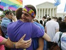 Nejvyí soud USA rozhodl, e homosexuálové ve vech 50 státech mají právo na...