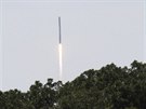 Raketa Falcon 9 spolenosti Space X se krátce po svém startu dostala do...