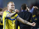 védský útoník John Guidetti ídí oslavy po postupu do finále mistrovství...