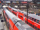 V Hamburku na nádraí hledám svj vlak.