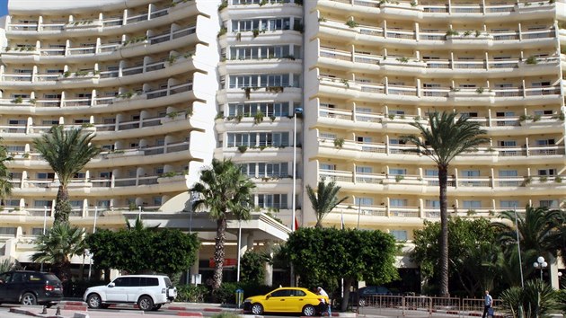 Útok se odehrál v jednom z turisty vyhledávaných hotelů v tuniském přístavu Sousse. Ilustrační snímek