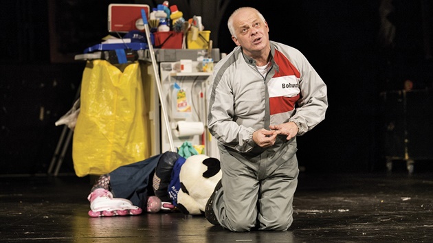 Bob Klepl v komediální one man show Vysava.